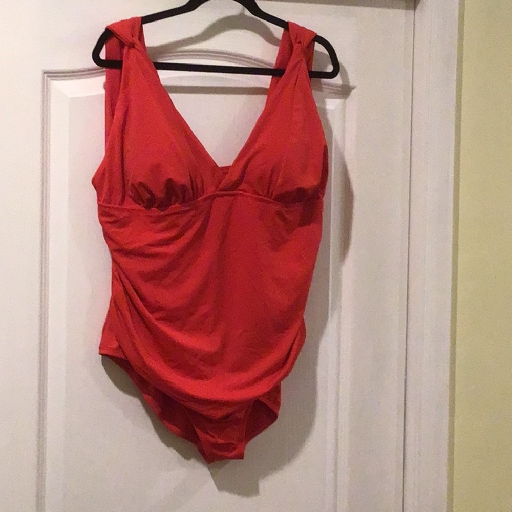 Woman’s swim suit 20W- 22W - 2X bathing suit